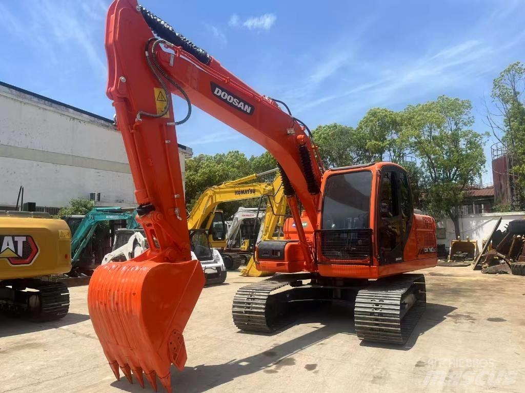Doosan DX 140 LC Raupenbagger