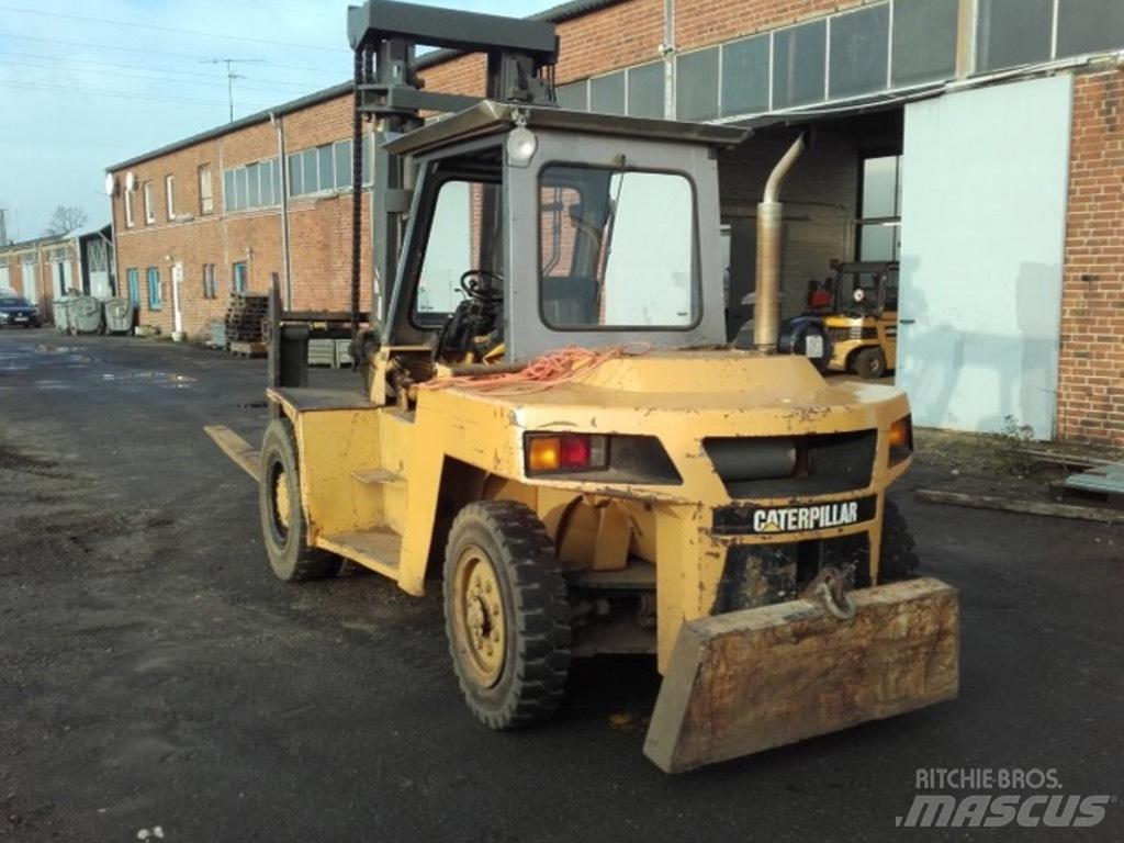 CAT DP90 Diesel Stapler