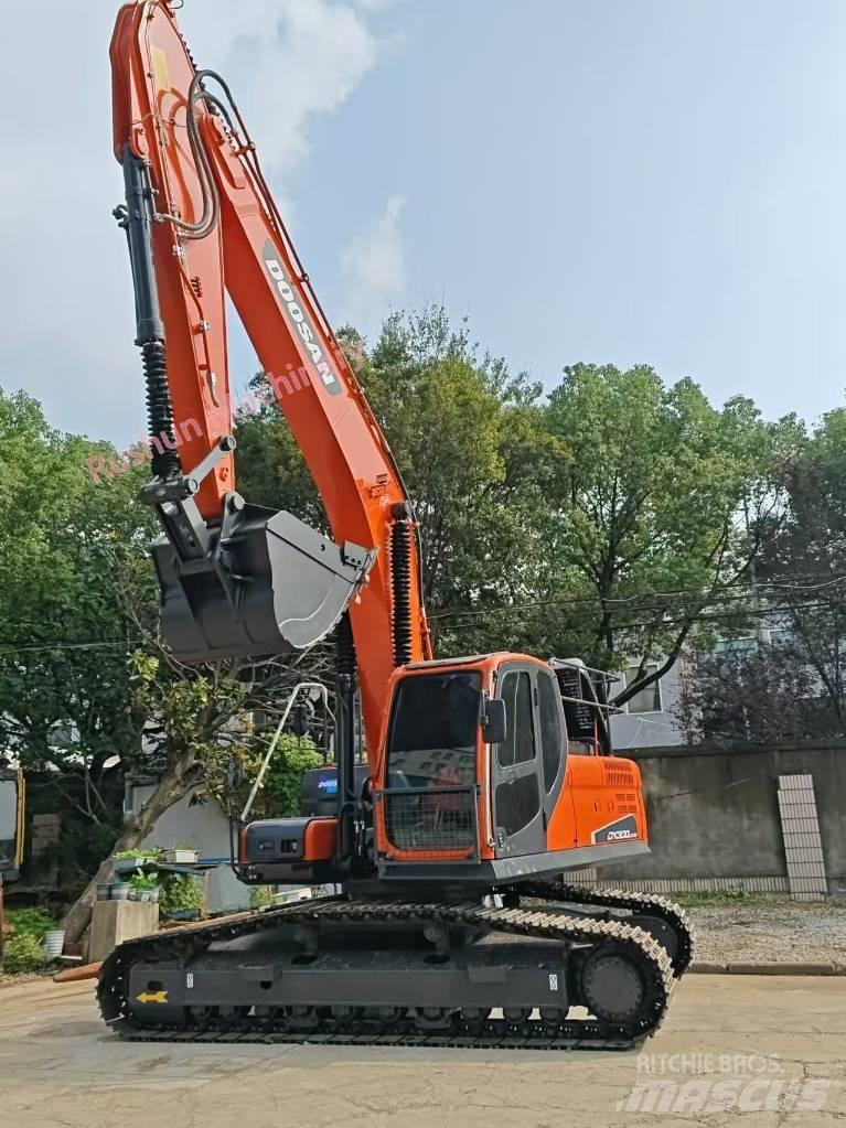 Doosan DX 300 Raupenbagger