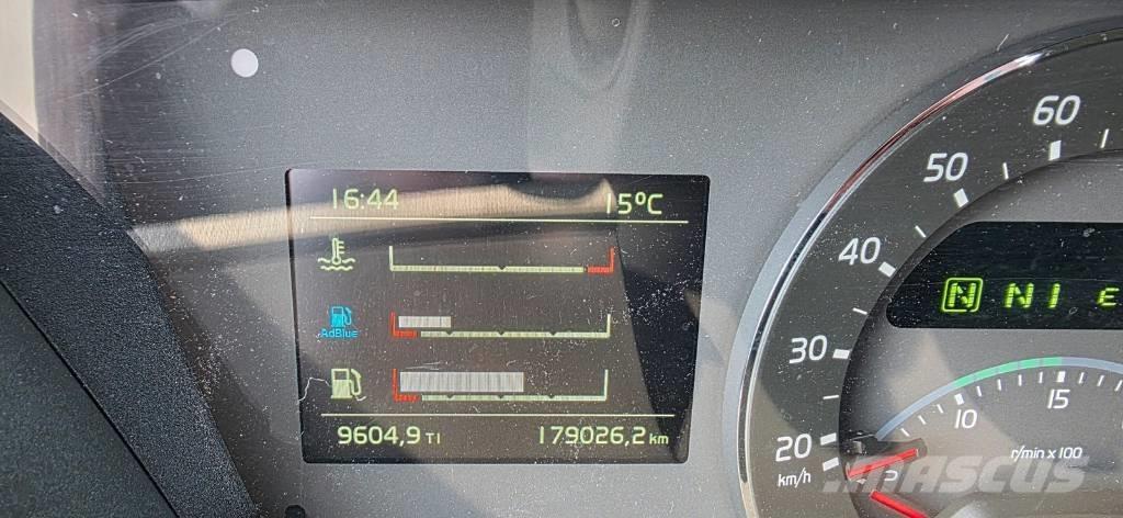 Volvo FH 16 750 Pritschenwagen/Pritschenwagen mit Seitenklappe