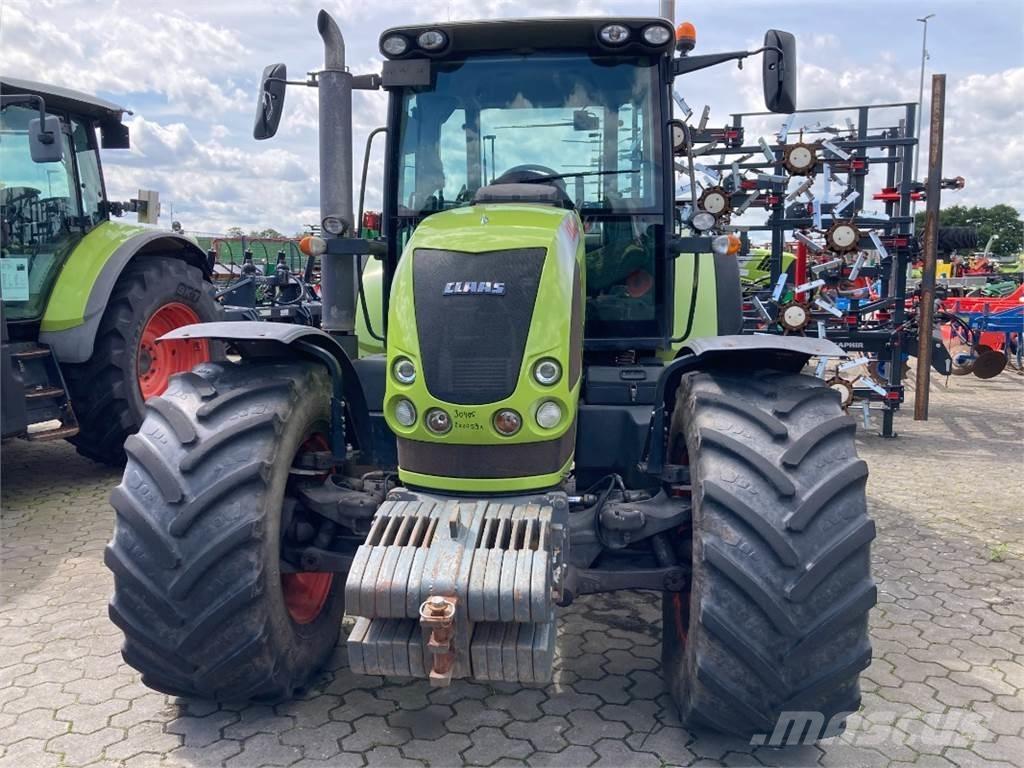 CLAAS Arion 640 Traktoren