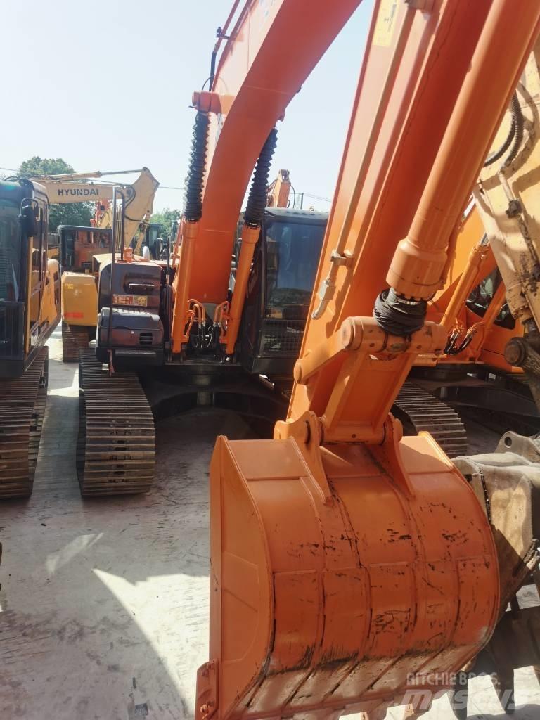Hitachi ZX 210 Raupenbagger