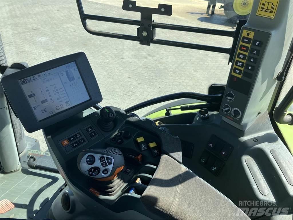 CLAAS Arion 640 Traktoren