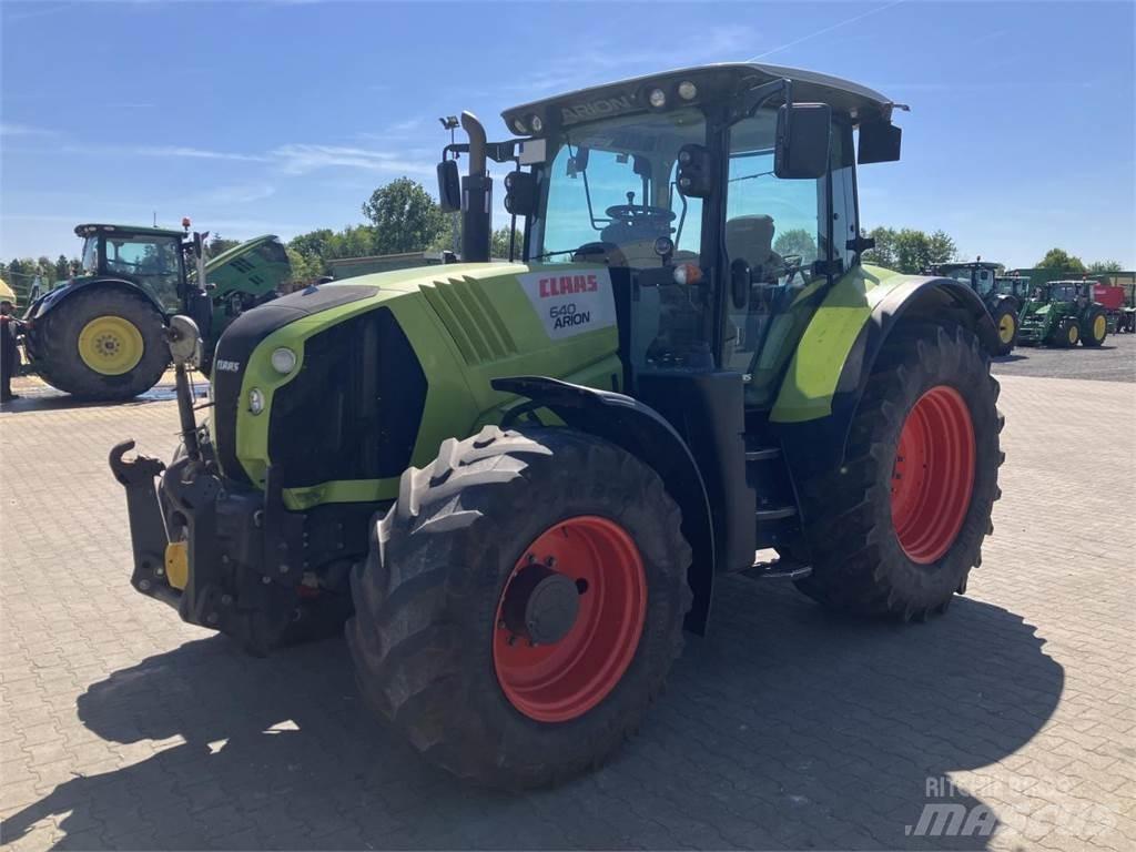 CLAAS Arion 640 Traktoren