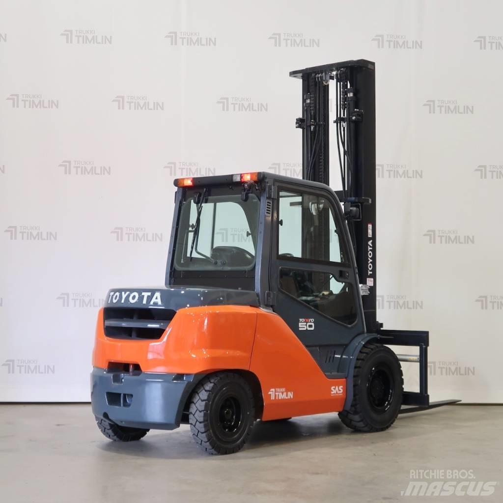 Toyota 40-8FD50N Diesel Stapler