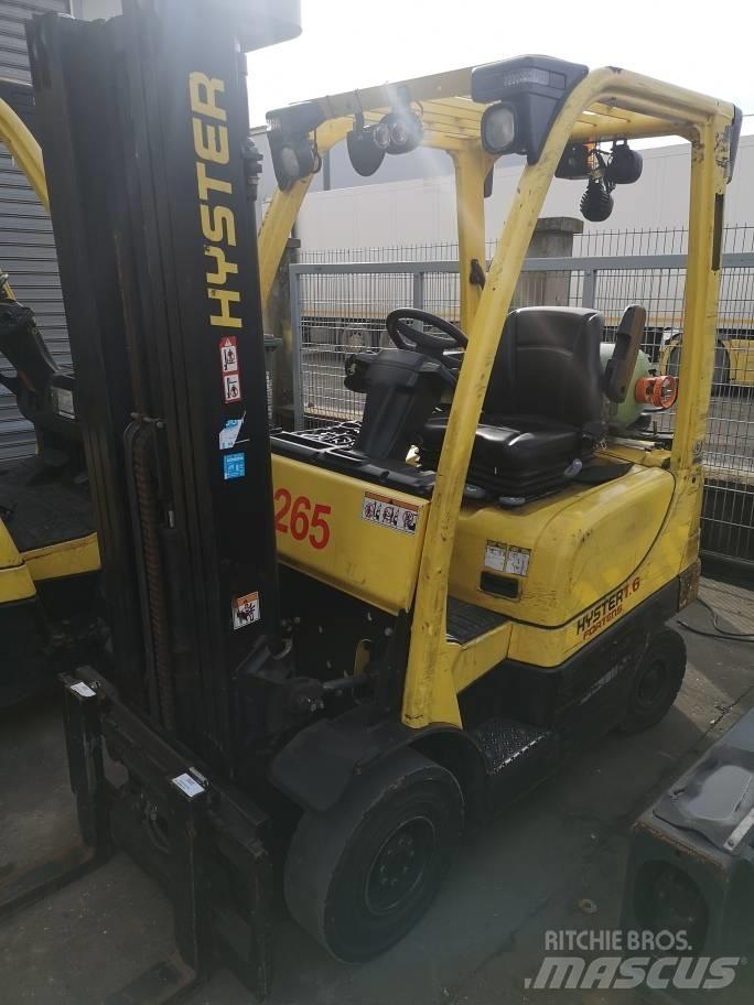 Hyster H 1.6 FT Gas Stapler