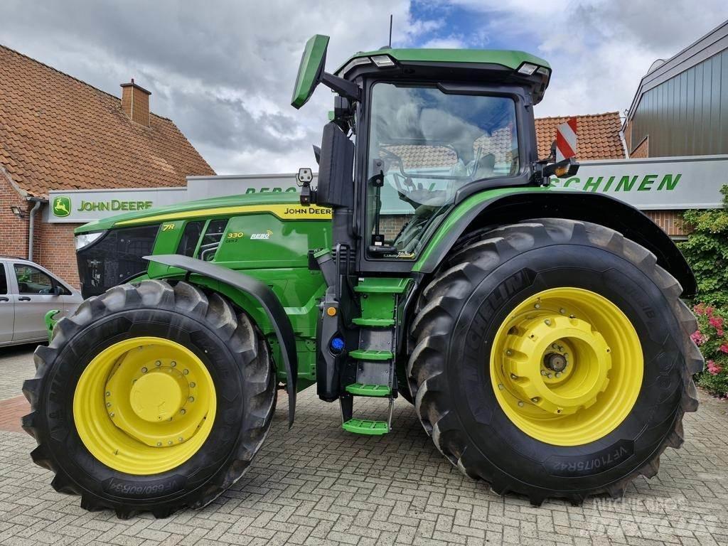 John Deere 7R330 Traktoren