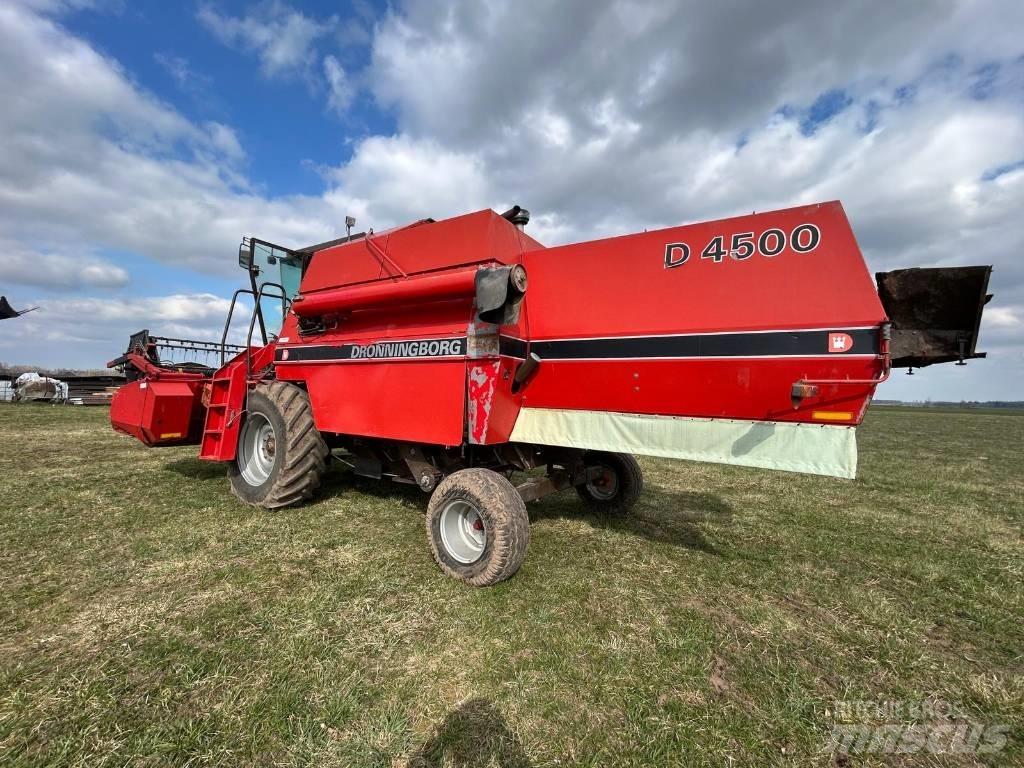 Dronningborg D4500 Mähdrescher