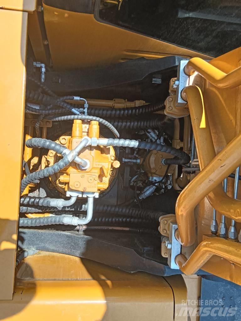 Sany SY 215 C Raupenbagger