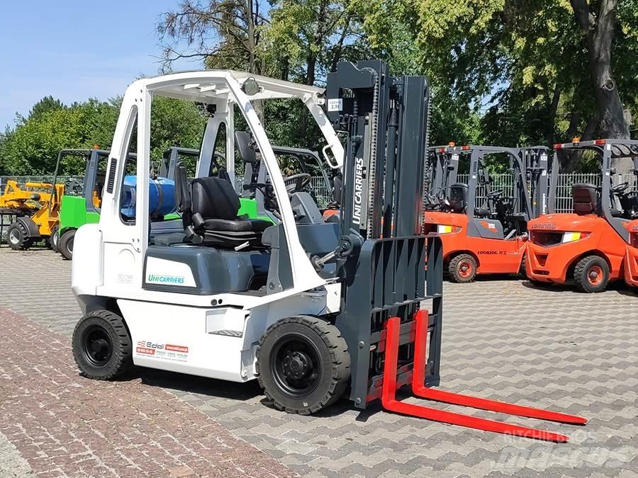 Nissan U1D2A25LH Gas Stapler