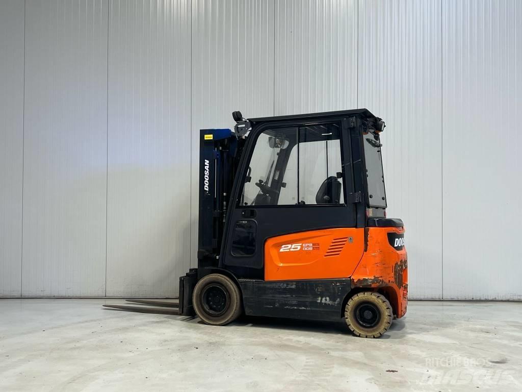 Doosan B25X-7 Elektro Stapler