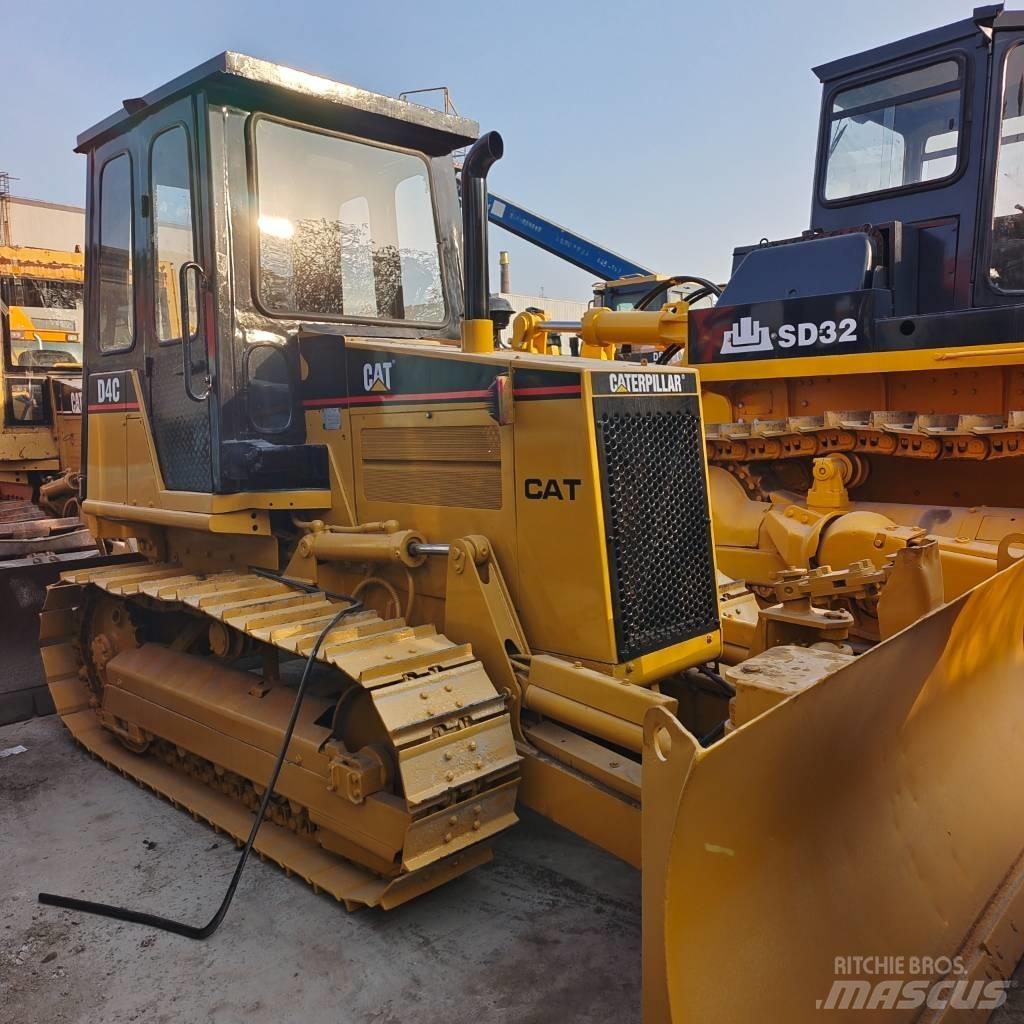 CAT D 4 C Bulldozer