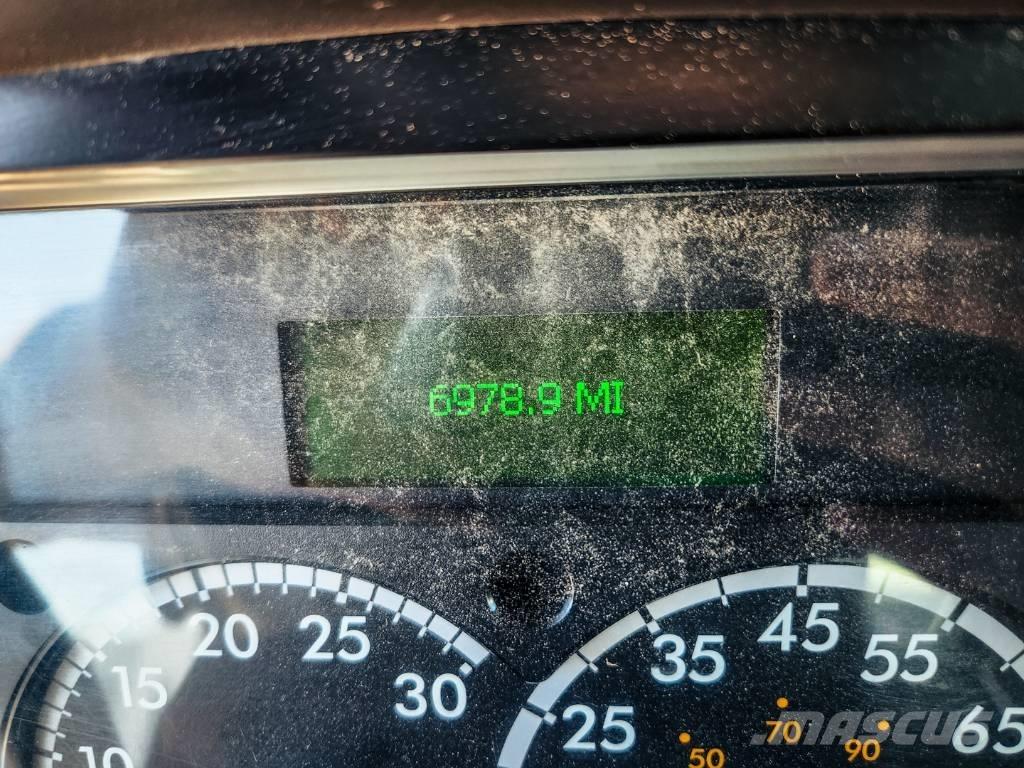 Freightliner 108 SD Wassertanker