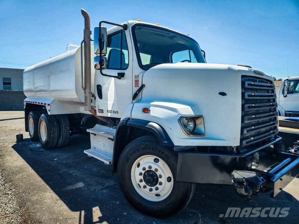 Freightliner 108 SD Wassertanker