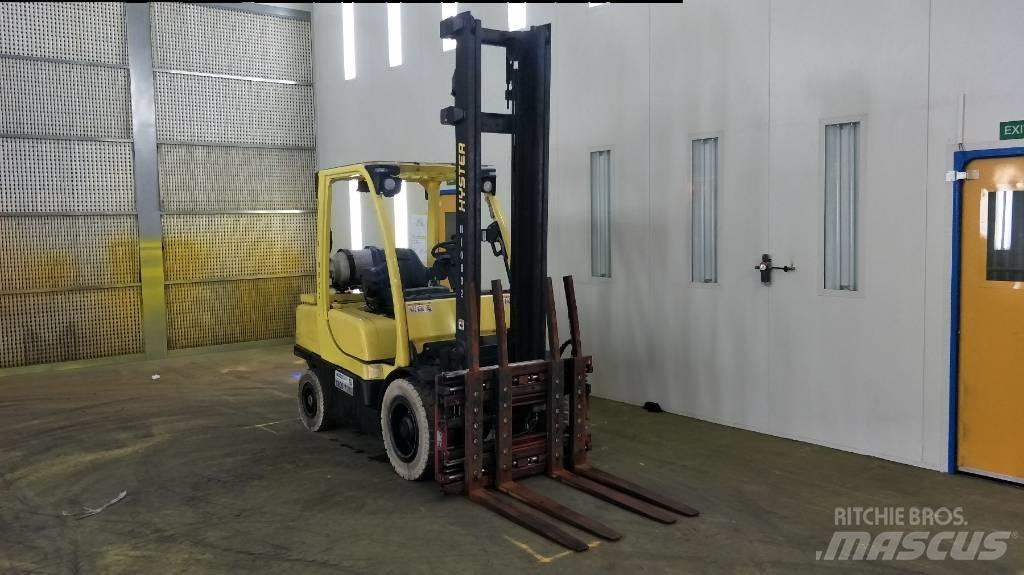 Hyster H3.5FT Gas Stapler