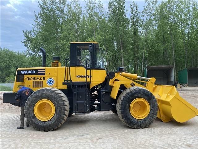Komatsu WA380-3 Baggerlader