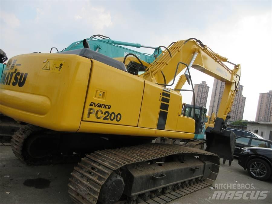 Komatsu PC 200-6 Raupenbagger