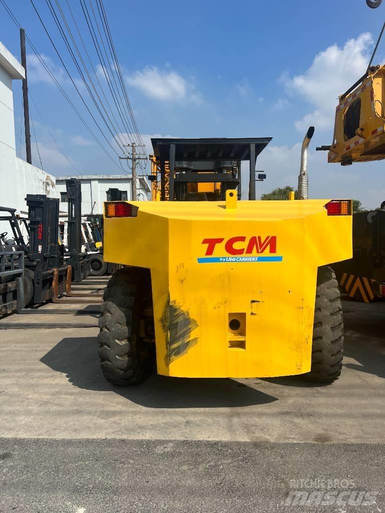 TCM FD250 Teleskoplader