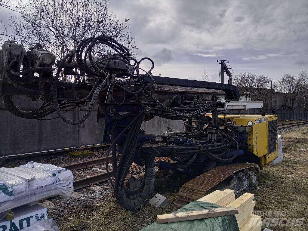 Hütte HBR 502 Fahrzeug mit mobiler Bohranlage