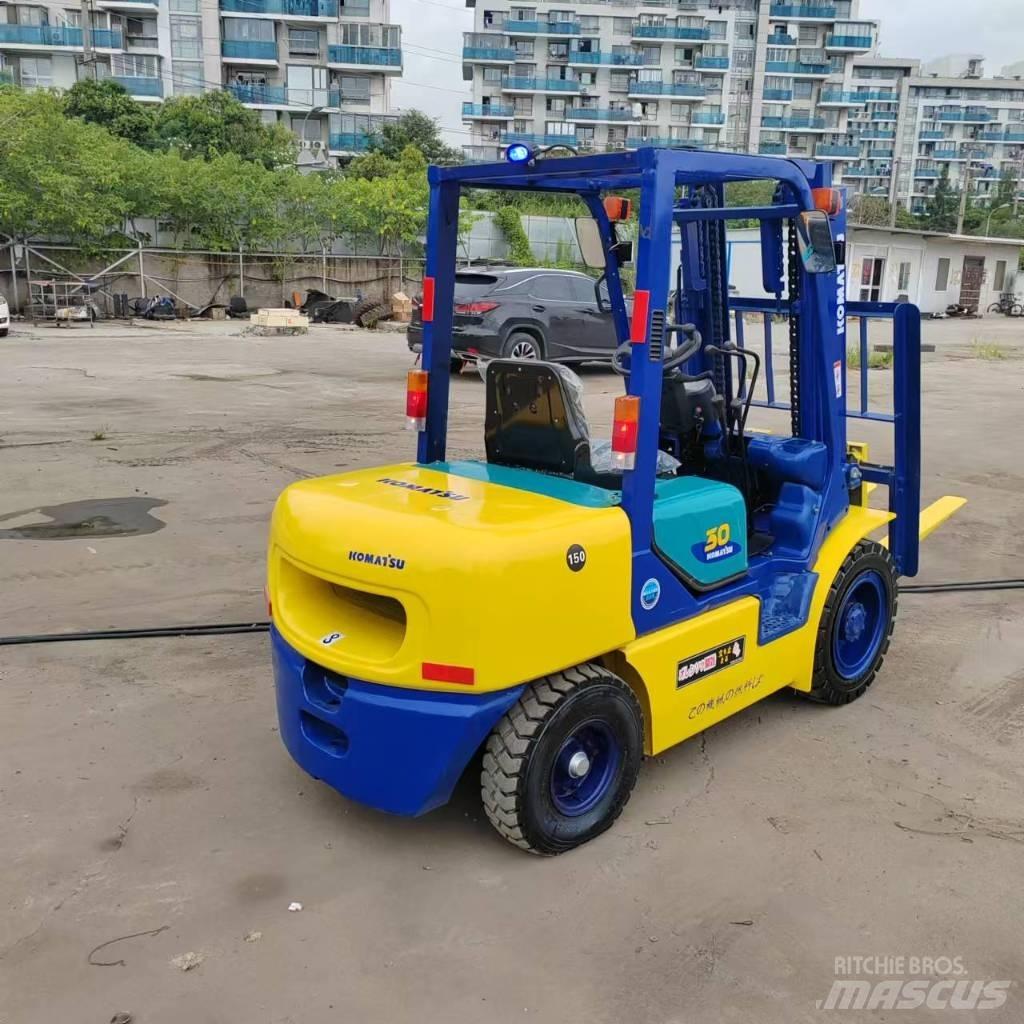 Komatsu FD 30 T-17 Diesel Stapler
