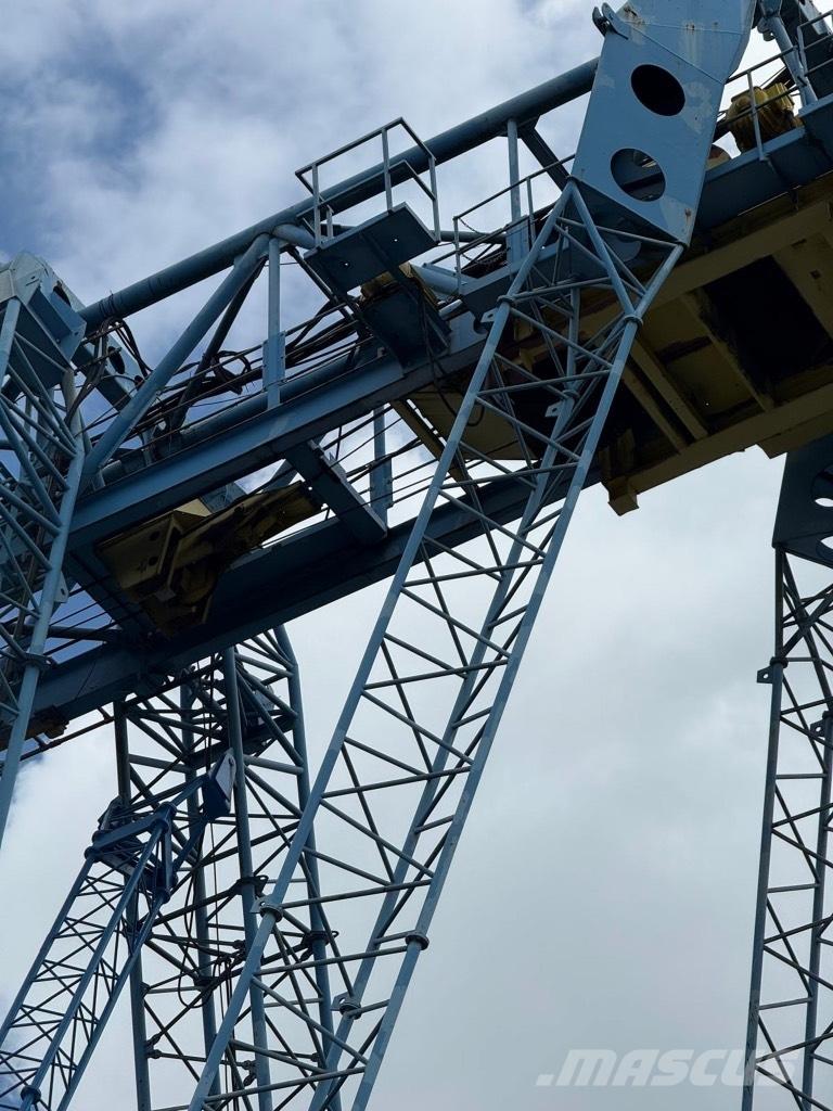 Voest Alpine P22 Andere Krane