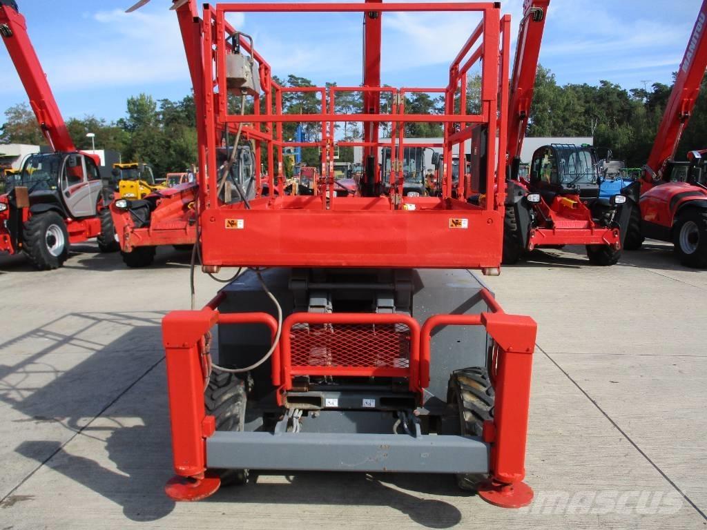 SkyJack SJ 6832 RT Scheren-Arbeitsbühnen