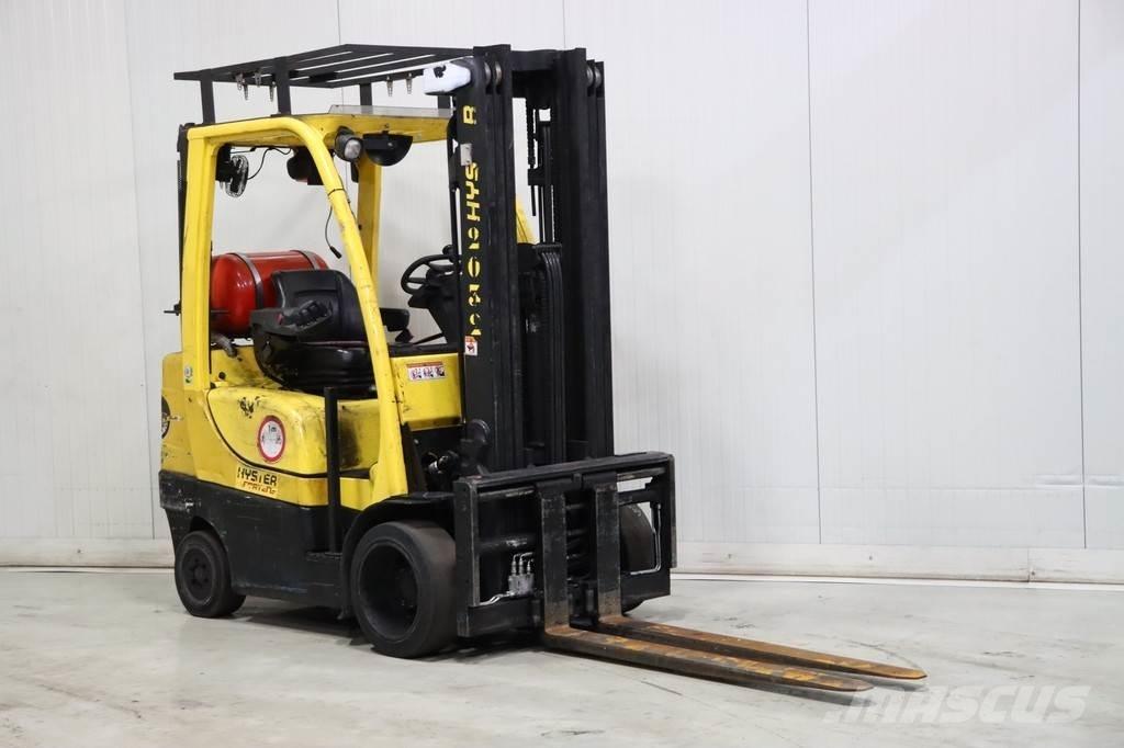 Hyster S3.0FT Gas Stapler