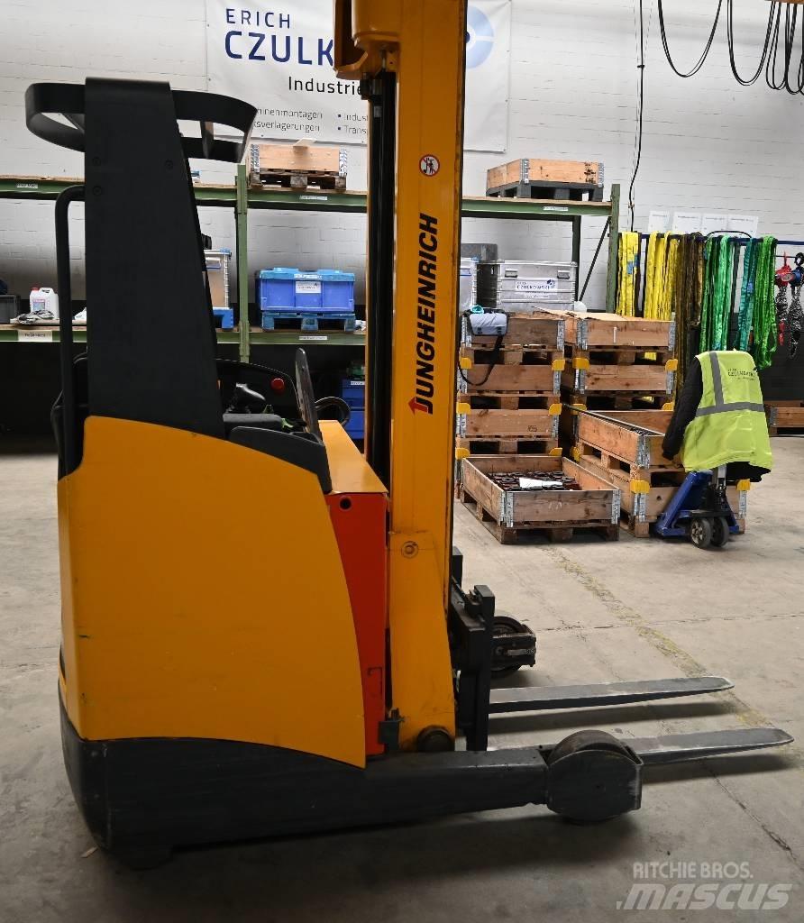 Jungheinrich ETV 214 Schubmaststapler