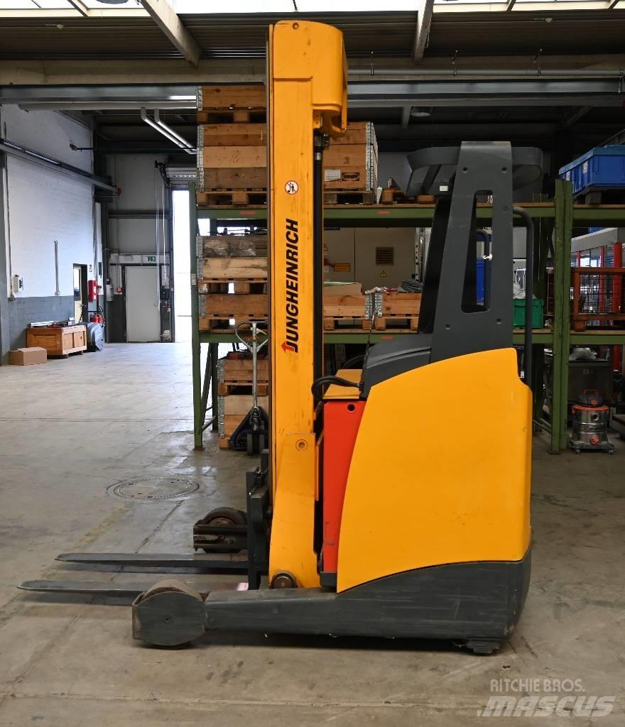 Jungheinrich ETV 214 Schubmaststapler