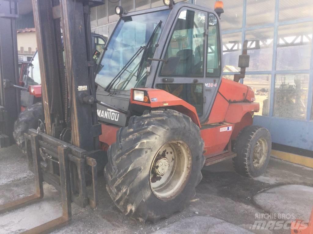 Manitou MC 30-4 Diesel Stapler
