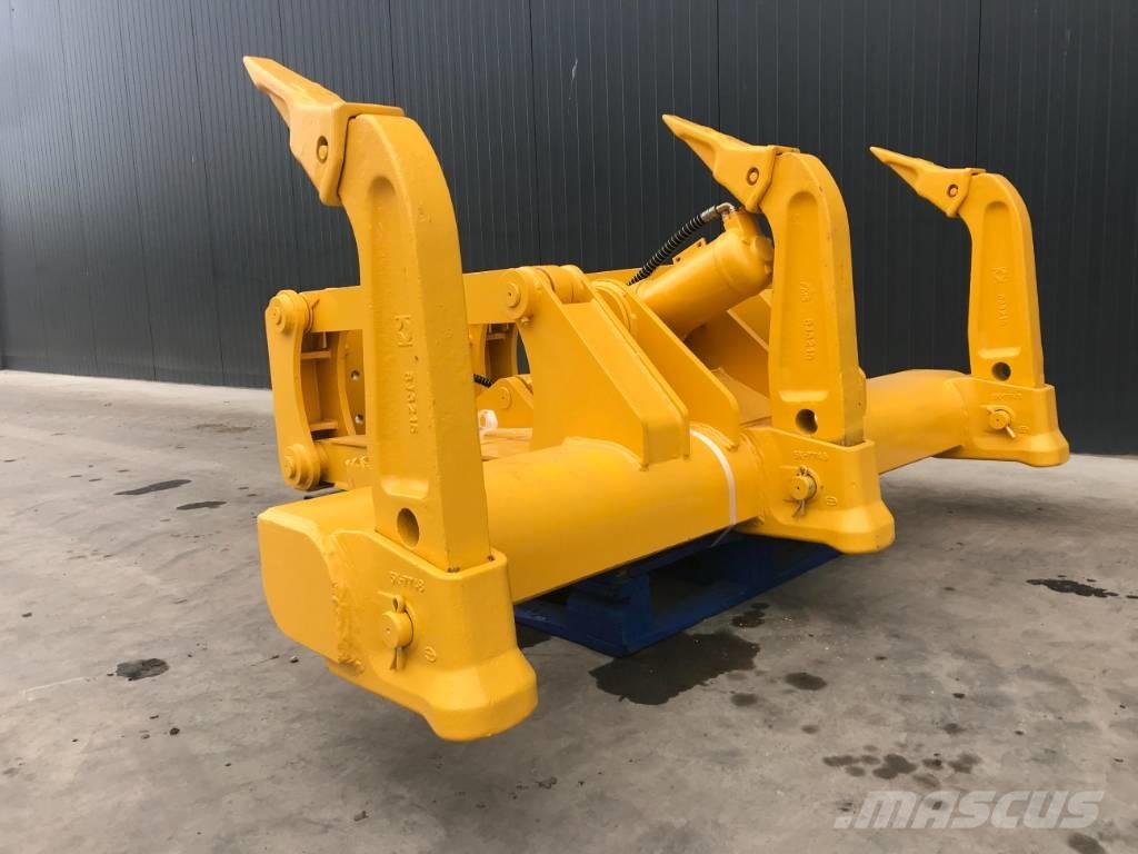 Komatsu D65 Aufreisser