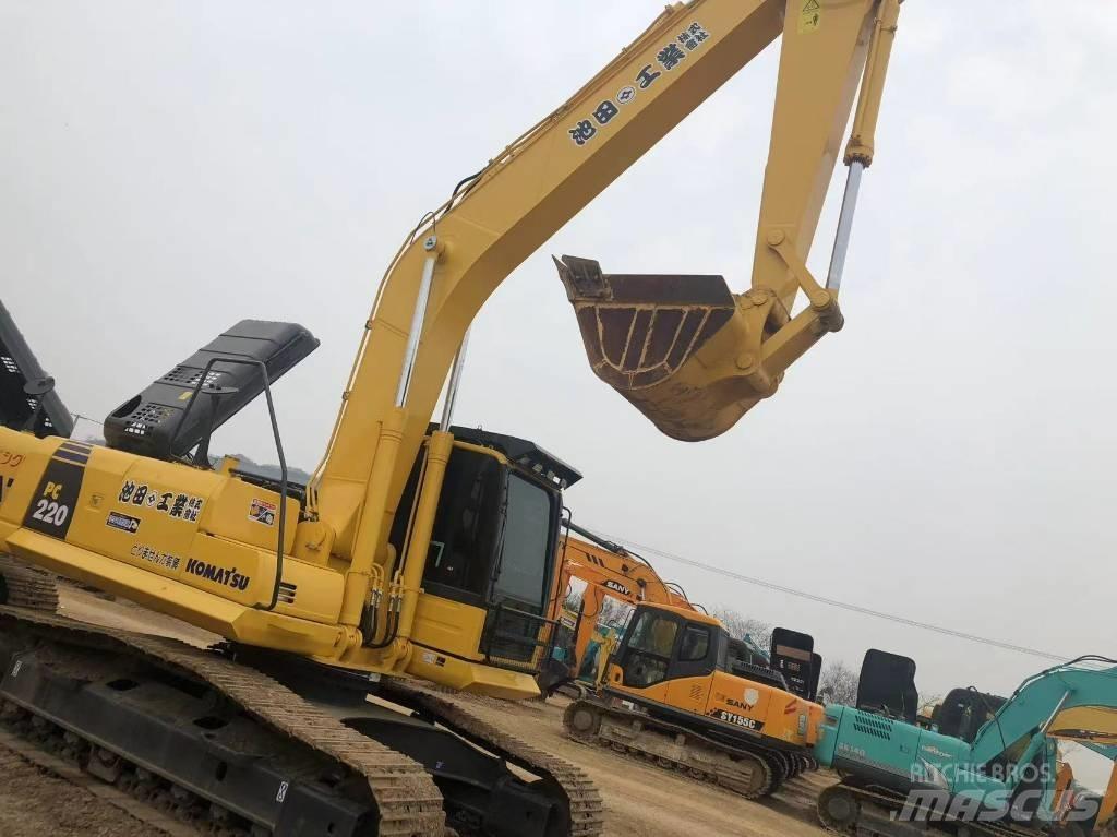 Komatsu 220-8 Raupenbagger