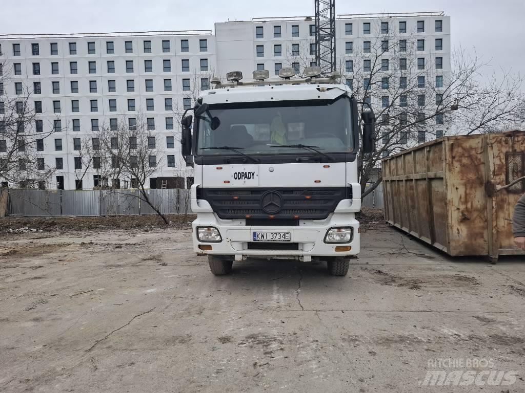 Mercedes-Benz 3244 Abrollkipper