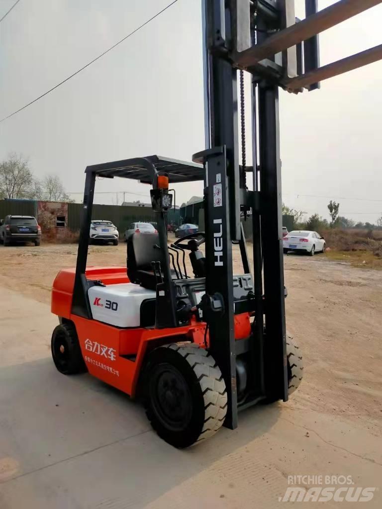 Heli CPCD 30 Diesel Stapler