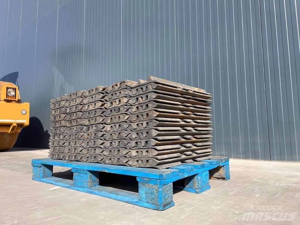 JCB JS240 Ketten