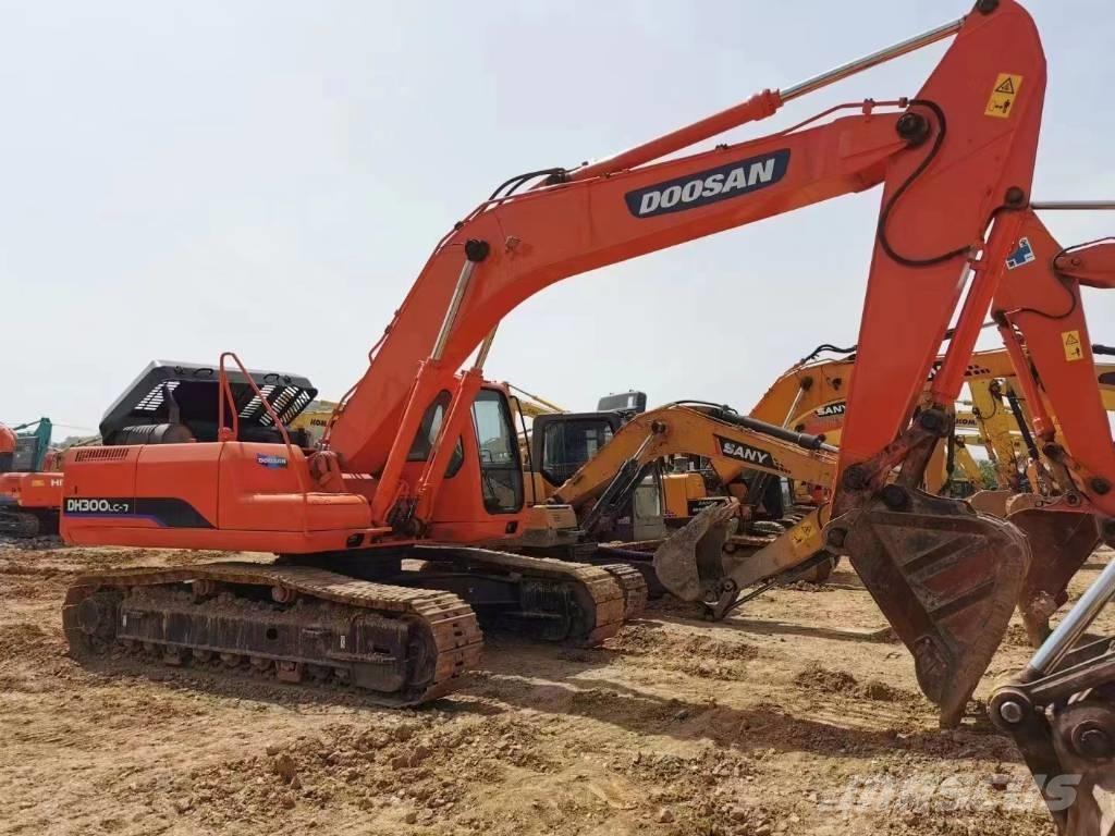 Doosan DH300LC-7 Raupenbagger