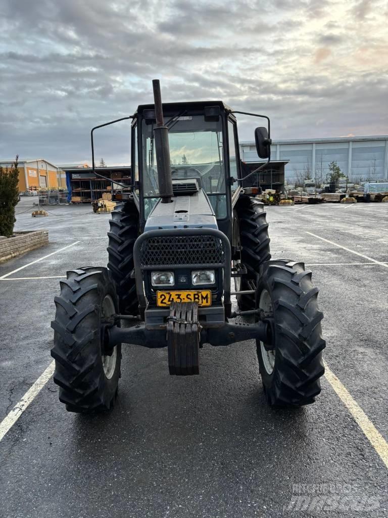 Valmet 565 Finlandia Traktoren