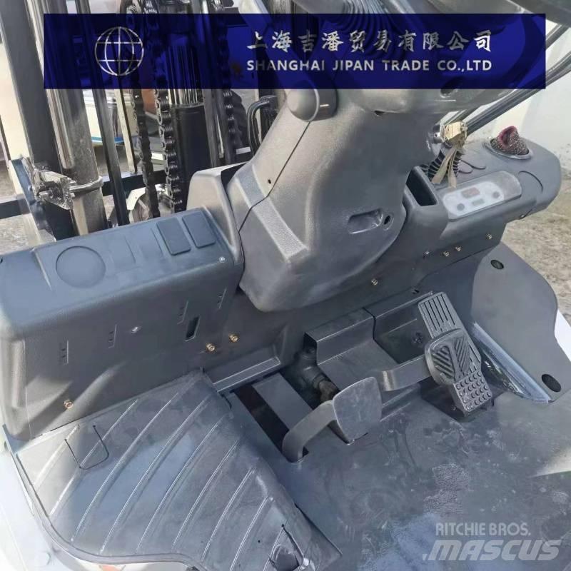TCM FD 30 Diesel Stapler