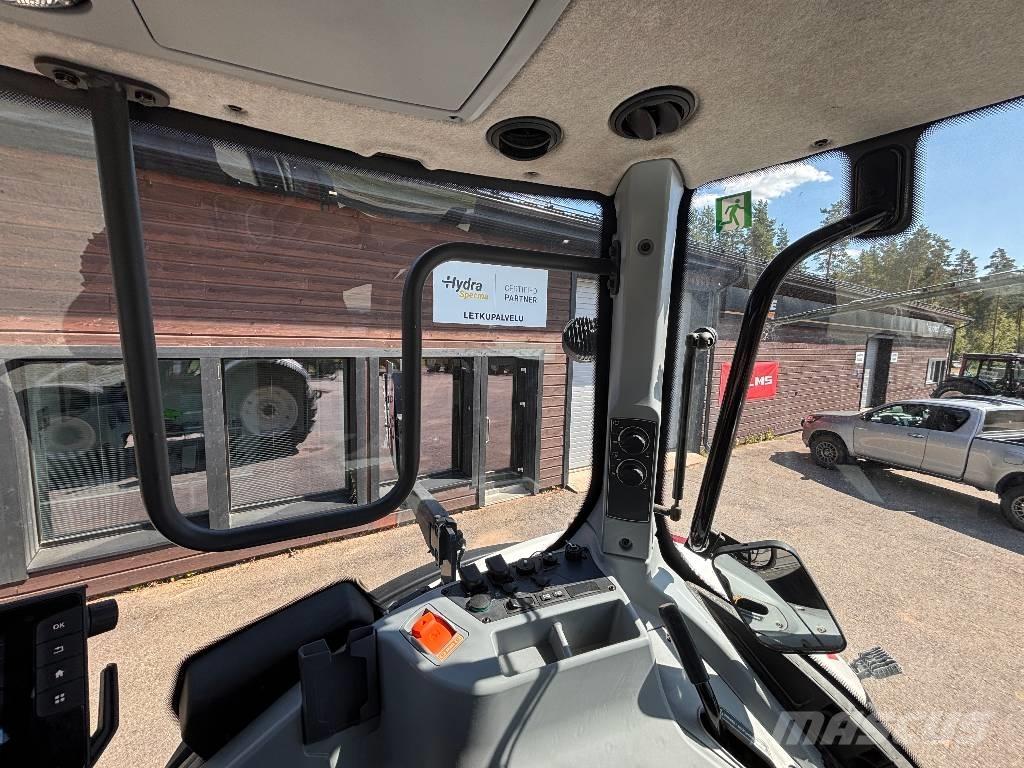 Valtra Q 305 Traktoren