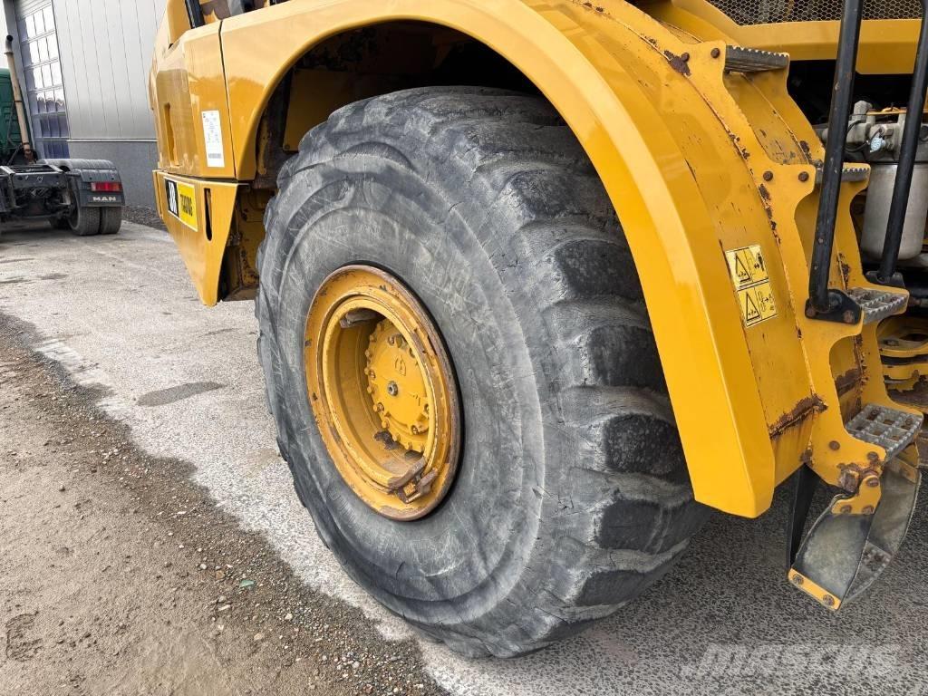 CAT 745 C Dumper - Knickgelenk