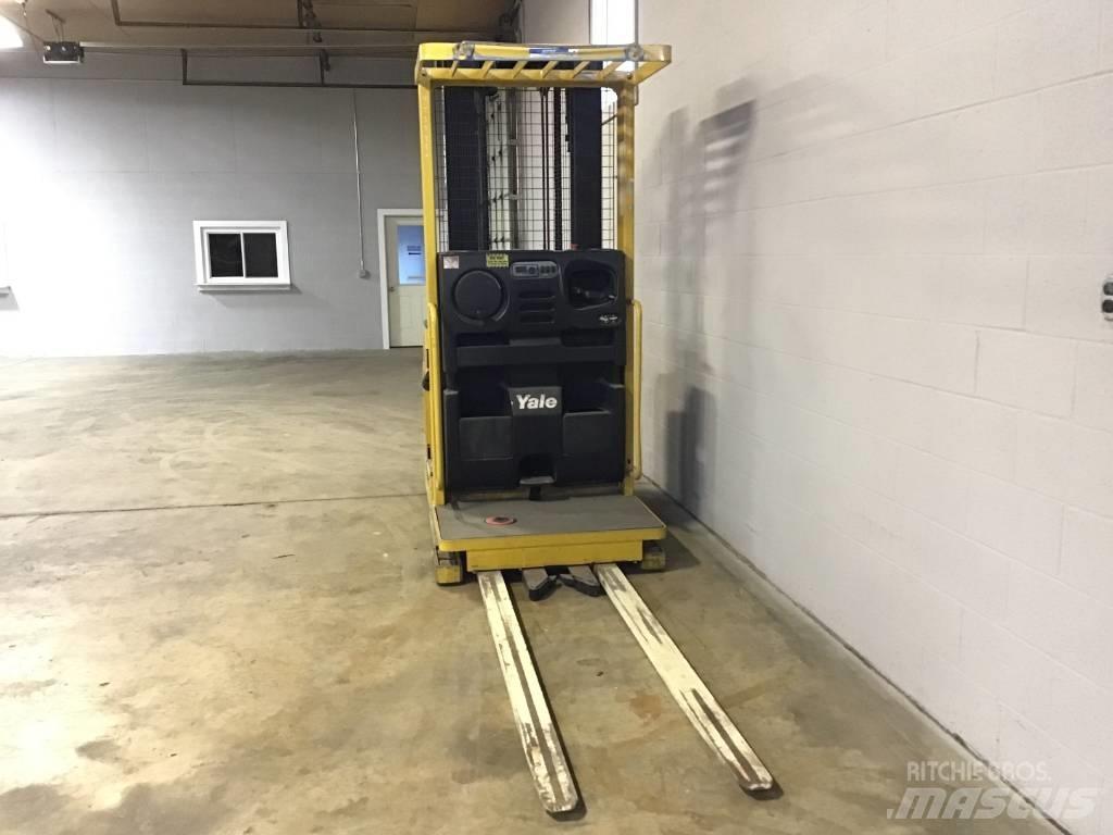 Yale OS030EFN24TE095 Mittelhub-Kommissionierer