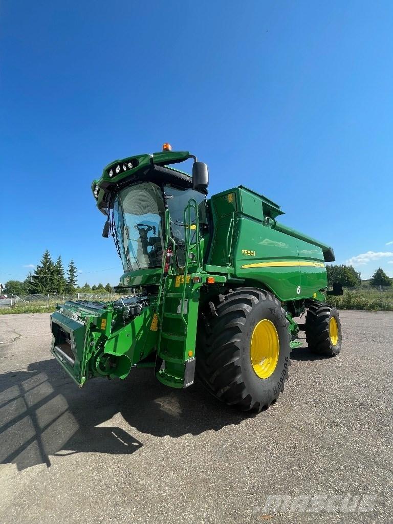 John Deere T 560 i Mähdrescher