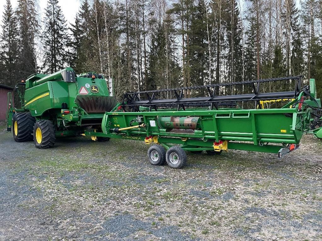 John Deere T 560 i Mähdrescher