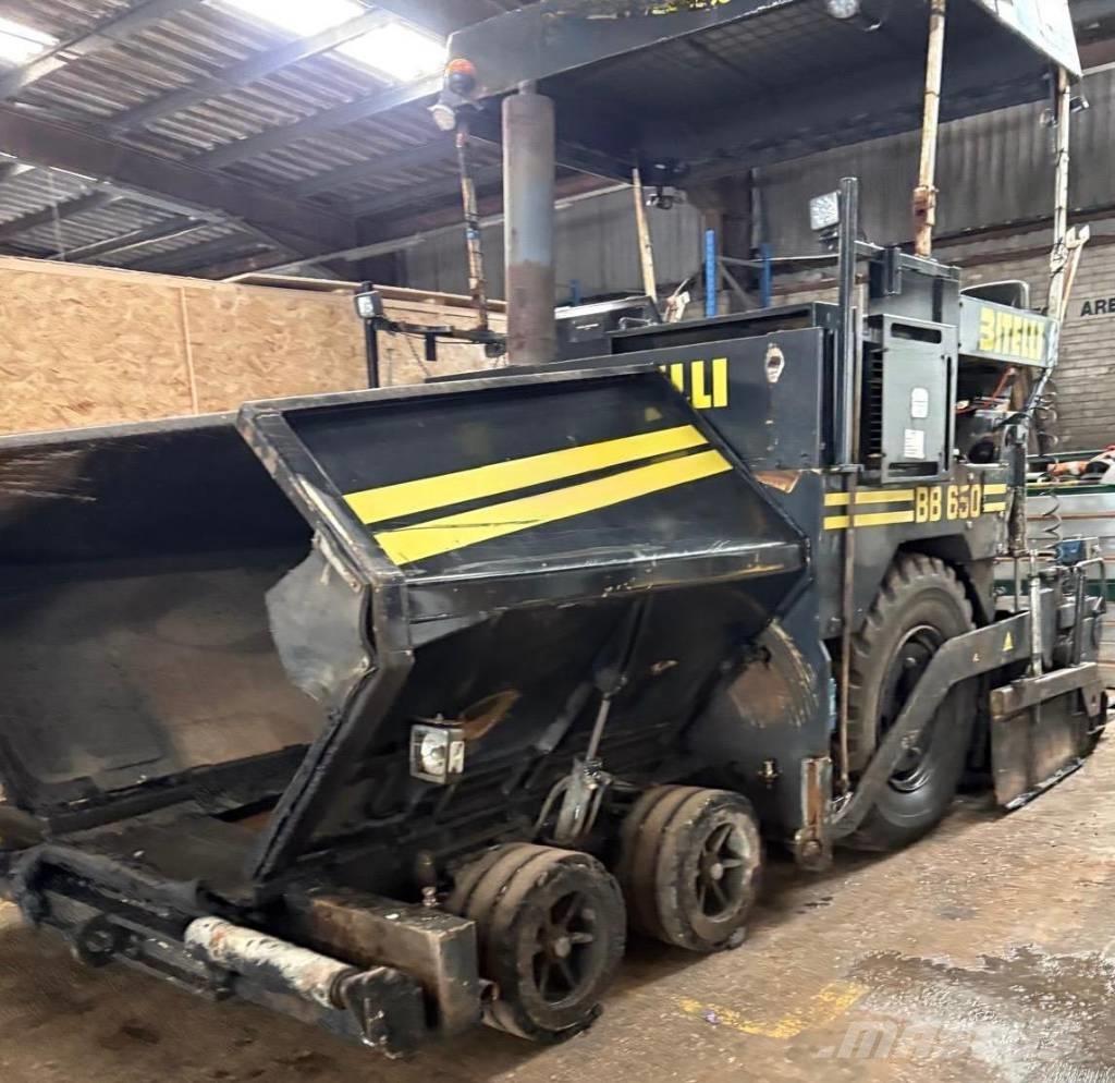 Bitelli BB 650 Strassenfertiger