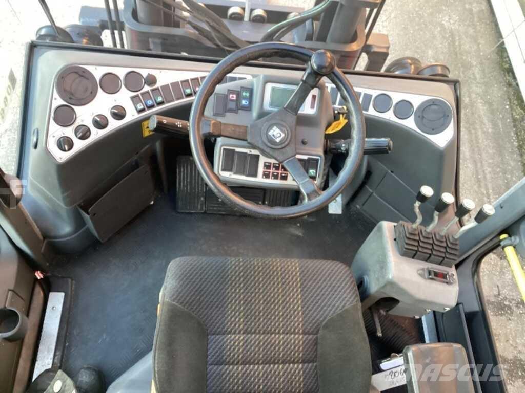 Kalmar DCF55-6H Diesel Stapler