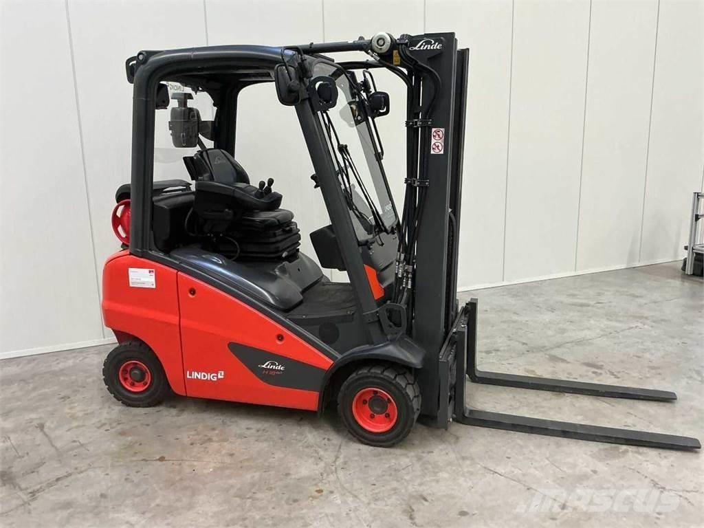 Linde H18T Gas Stapler