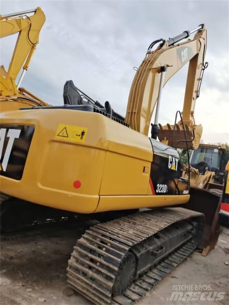 CAT 323 GC Raupenbagger