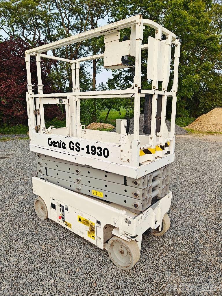 Genie GS 1930 Scheren-Arbeitsbühnen