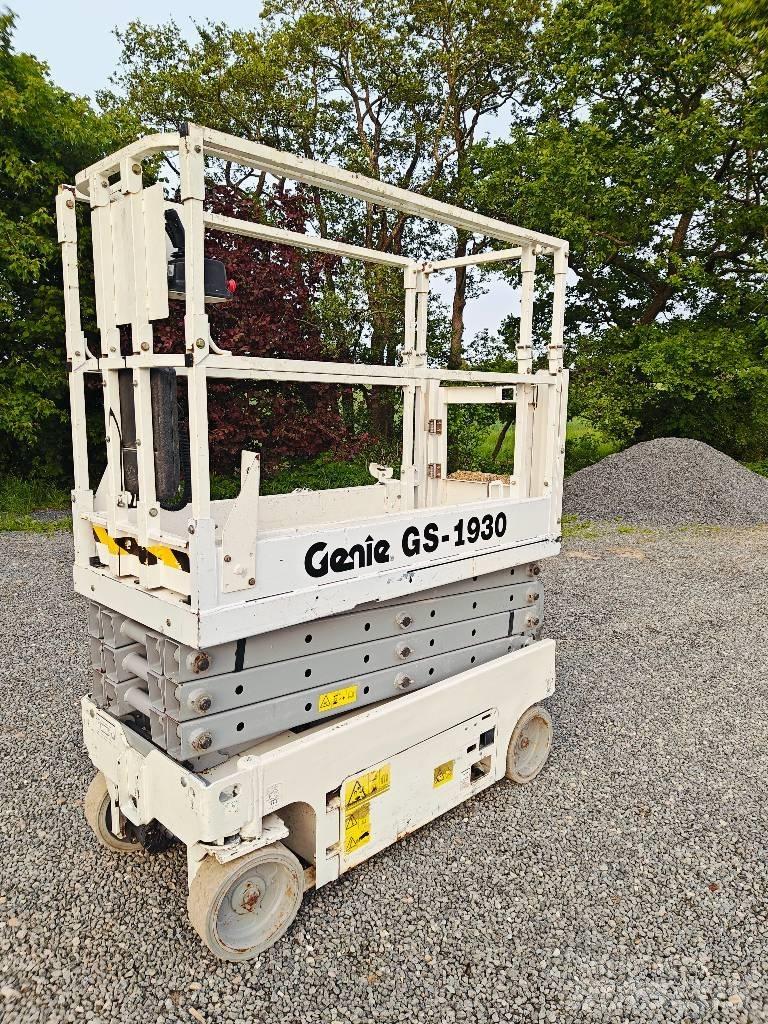 Genie GS 1930 Scheren-Arbeitsbühnen