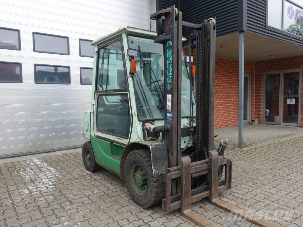 Mitsubishi FD 25 T Diesel Stapler